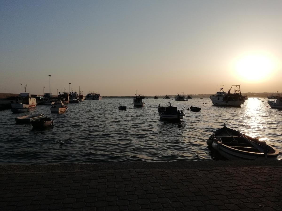 La Trinacria Di Capo Passero Portopalo Di Capo Passero Luaran gambar