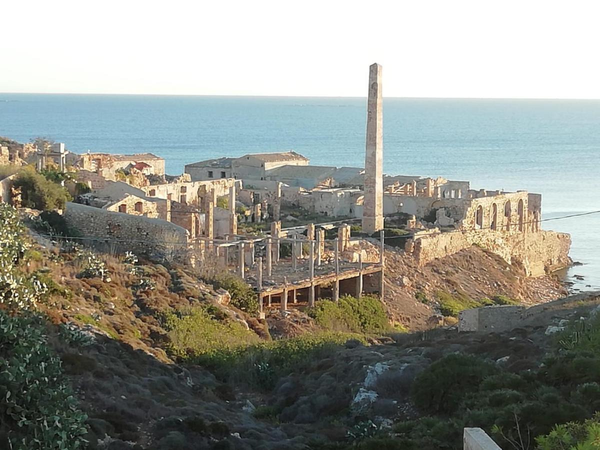 La Trinacria Di Capo Passero Portopalo Di Capo Passero Luaran gambar